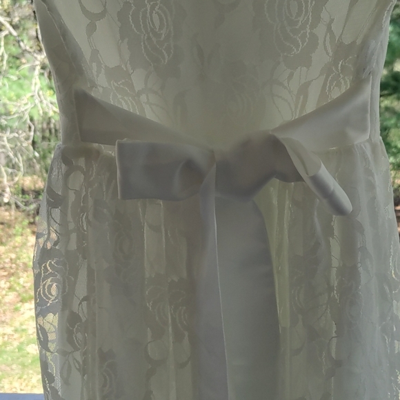 Kid's lace dress - Picture 5 of 6